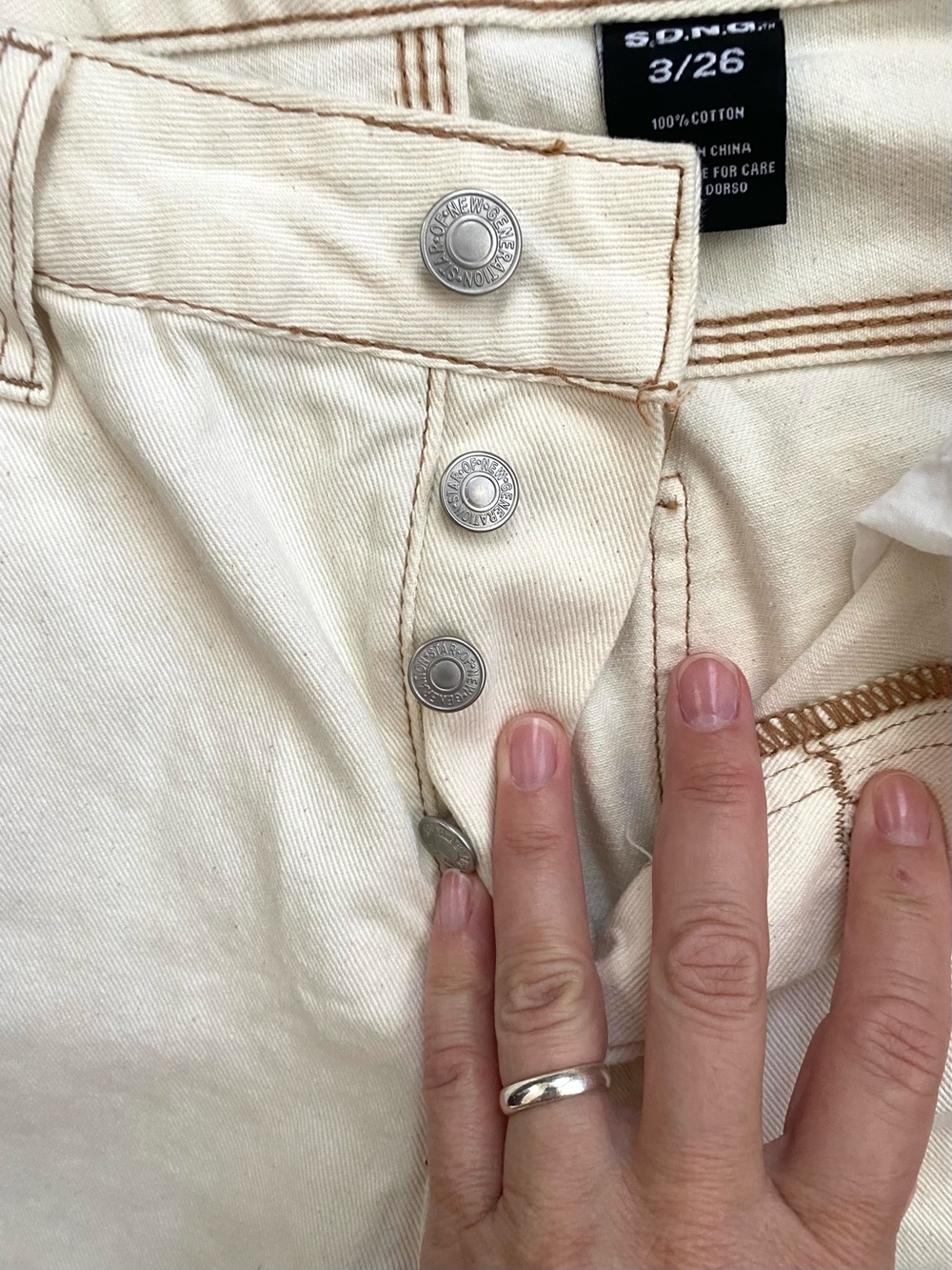 S.O.N.G. Cream Carpenter Jeans 90s Boyfriend Fit Women’s 3/26 NWT - Picture 3 of 8
